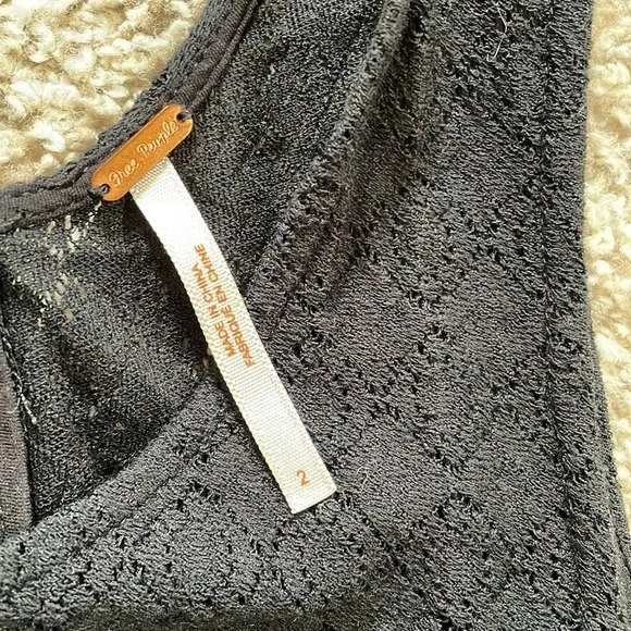 📦 🚚 EVERYTHING MUST GO! Free People Black Daisy Cutout Dress | 2 - Picture 4 of 6